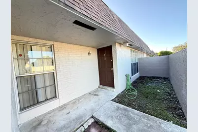 812 SW 73 Av, Unit #8, North Lauderdale, FL 33068 - Photo 3