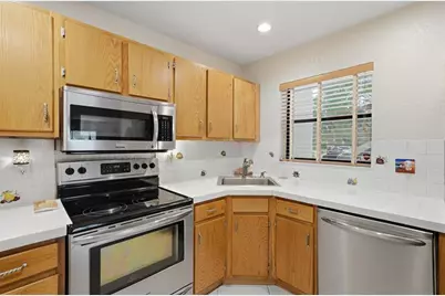 3281  Cocoplum Cir, Unit #3328, Coconut Creek, FL 33063 - Photo 13