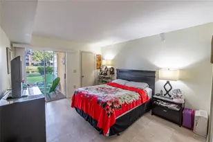 2405 NW 33rd St, Oakland Park, FL 33309 - Photo 9