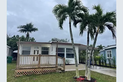 8580 SW 23rd Place, Davie, FL 33324 - Photo 1