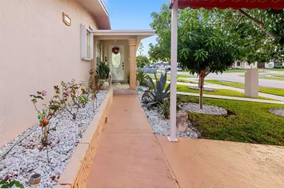 17211 SW 119th Ct, Miami, FL 33177 - Photo 3