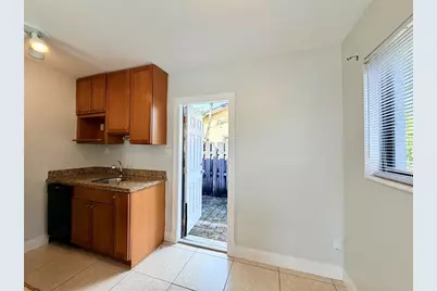 1023 NW 1st Ave, Unit #1, Fort Lauderdale, FL 33311 - Photo 9