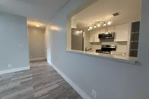 9777 Westview Dr, Coral Springs, FL 33076 - Photo 7