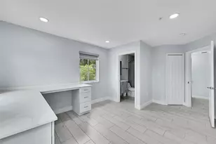 150 Jacaranda Country Club Dr, Plantation, FL 33324 - Photo 31