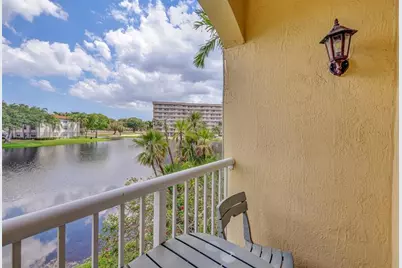 150  Jacaranda Country Club Dr, Unit #200, Plantation, FL 33324 - Photo 37