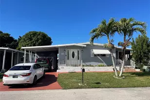 2341 SW 84th Ave, Davie, FL 33324 - Photo 1