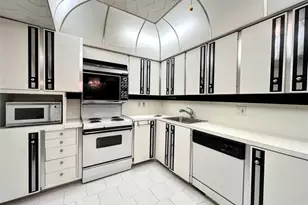 800 Cypress Grove Dr, Pompano Beach, FL 33069 - Photo 13