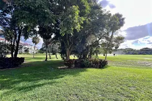 800 Cypress Grove Dr, Pompano Beach, FL 33069 - Photo 33