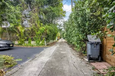 54 NE 103rd St, Miami Shores, FL 33138 - Photo 31