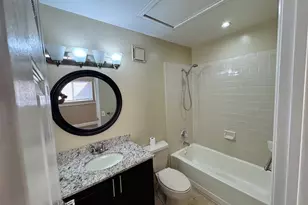 223 E Palm Cir E Unit, Pembroke Pines, FL 33025 - Photo 17