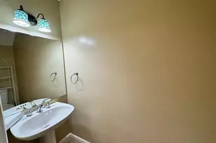 223 E Palm Cir E Unit, Pembroke Pines, FL 33025 - Photo 11