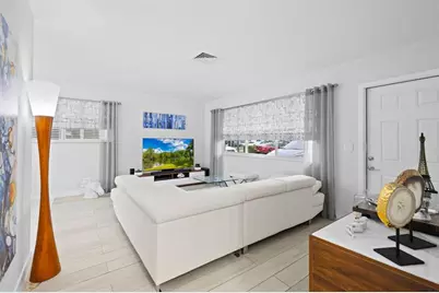 2439  Polk St, Unit #10, Hollywood, FL 33020 - Photo 3