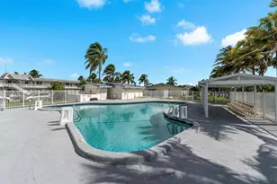 52 NE 204th St, Miami, FL 33179 - Photo 11