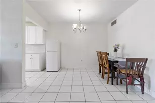 52 NE 204th St, Miami, FL 33179 - Photo 5