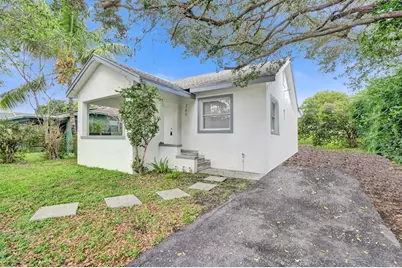 763 NW 41st St, Miami, FL 33127 - Photo 3