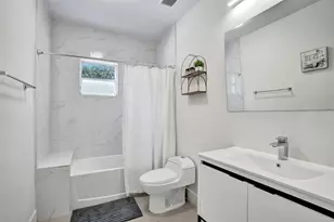 763 NW 41st St, Miami, FL 33127 - Photo 11