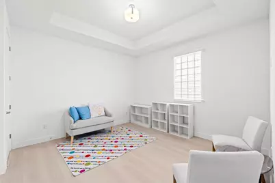 8870 NW 37th Dr, Coral Springs, FL 33065 - Photo 15