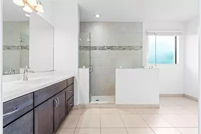 8870 NW 37th Dr, Coral Springs, FL 33065 - Photo 13