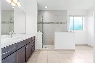 8870 NW 37th Dr, Coral Springs, FL 33065 - Photo 13