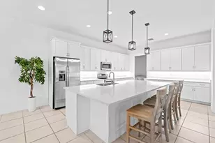 8870 NW 37th Dr, Coral Springs, FL 33065 - Photo 9