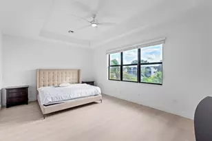 8870 NW 37th Dr, Coral Springs, FL 33065 - Photo 11