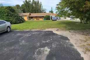 25 NW 11th St, Fort Lauderdale, FL 33311 - Photo 9