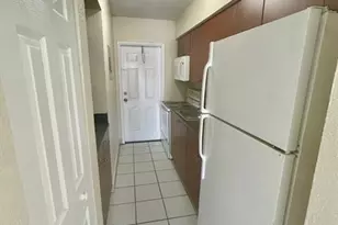 7421 Venetian St, Miramar, FL 33023 - Photo 7