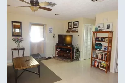 3202 NE 7th Pl, Pompano Beach, FL 33062 - Photo 5