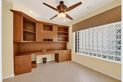 8266  Sandpiper Glen Dr, Lake Worth, FL 33467 - Photo 23