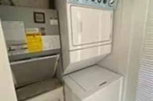 3421 NE 15th Ave, Oakland Park, FL 33334 - Photo 5