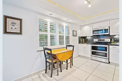 3970  Oaks Clubhouse Dr, Unit #203, Pompano Beach, FL 33069 - Photo 15