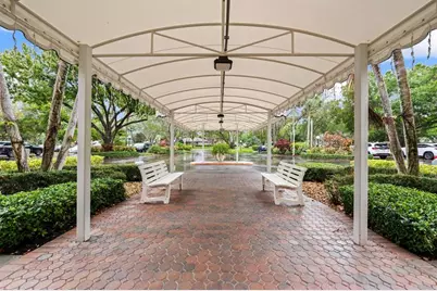 3970  Oaks Clubhouse Dr, Unit #203, Pompano Beach, FL 33069 - Photo 3