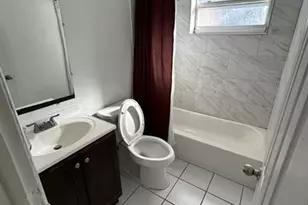 6828 NW 30th St, Sunrise, FL 33313 - Photo 9