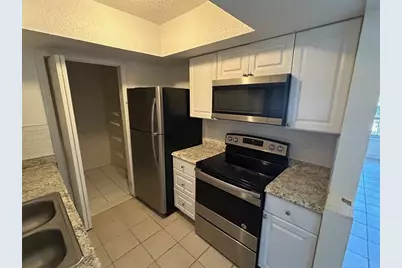 6828 NW 30th St, Sunrise, FL 33313 - Photo 5