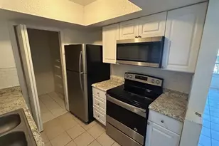 6828 NW 30th St, Sunrise, FL 33313 - Photo 5