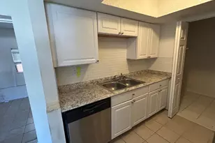 6828 NW 30th St, Sunrise, FL 33313 - Photo 7