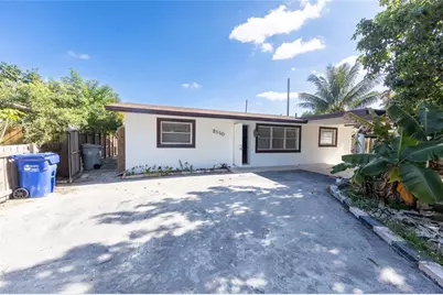 2510 NE 3rd Avenue, Pompano Beach, FL 33064 - Photo 1