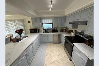 6657  Paul Mar Dr, Lake Worth, FL 33462 - Photo 9