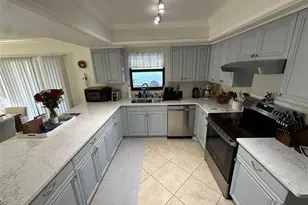 6657 Paul Mar Dr, Lake Worth, FL 33462 - Photo 9