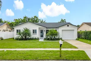 8926 SW 7th St, Boca Raton, FL 33433 - Photo 1