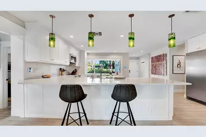 2409 NE 19th Ave, Wilton Manors, FL 33305 - Photo 25