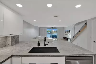 876  Jeffery St, Boca Raton, FL 33487 - Photo 9