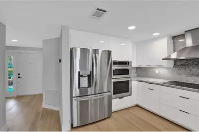 876  Jeffery St, Boca Raton, FL 33487 - Photo 7