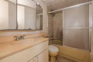 211 S Ocean Dr, Hollywood, FL 33019 - Photo 17