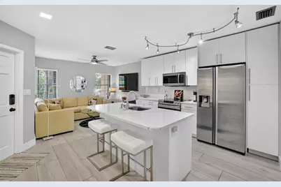 261 NE 16th Pl, Unit #303, Fort Lauderdale, FL 33305 - Photo 3