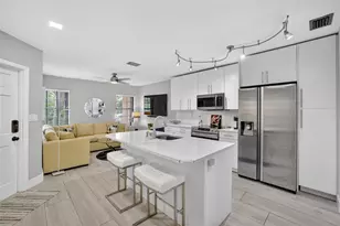 261 NE 16th Pl, Fort Lauderdale, FL 33305 - Photo 3