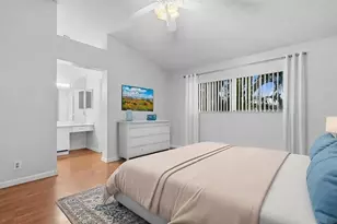 2105 W Discovery Cir W, Deerfield Beach, FL 33442 - Photo 17