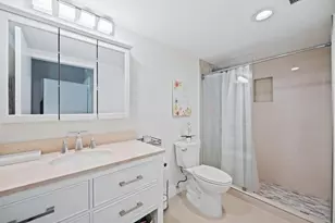 19380 Collins Ave, Sunny Isles Beach, FL 33160 - Photo 15