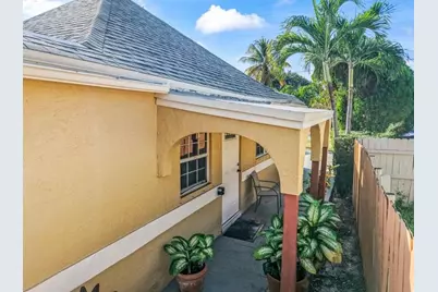 117 SW 1st Ave, Hallandale Beach, FL 33009 - Photo 3