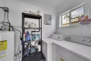 380 NW 47th Ct, Fort Lauderdale, FL 33309 - Photo 19